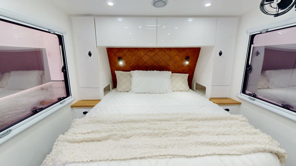 Boutique-Caravan-Family-Escape-XT-22-ft-04232024_095450